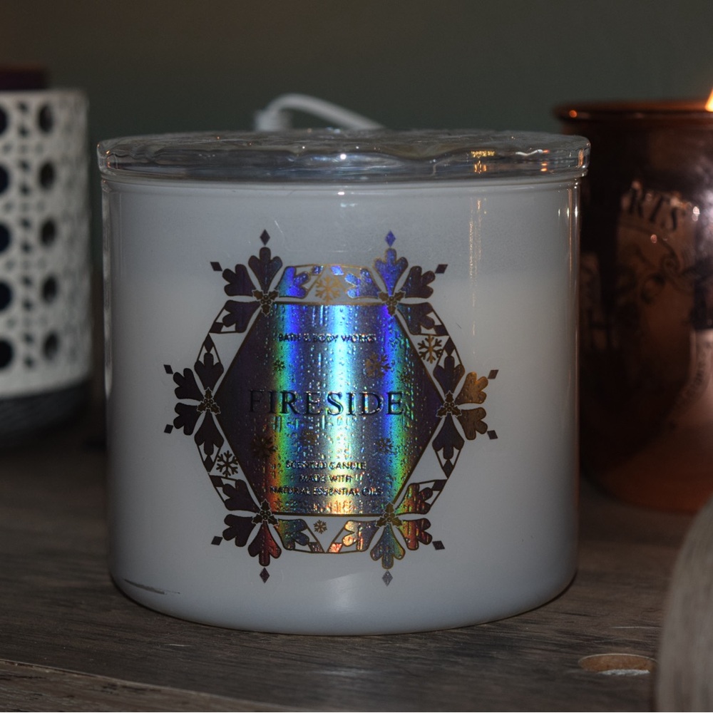 🔥FIRESIDE  Bath & Body Works 3-wick Scented Candle With Decorative Glass Lid
